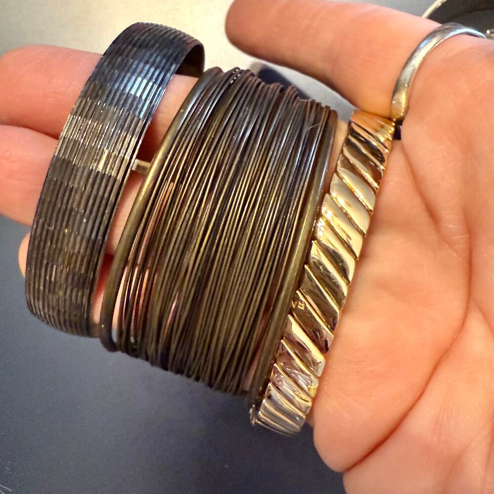 Bundle of Mixed Metal Boho Bracelets - Picture 4 of 6